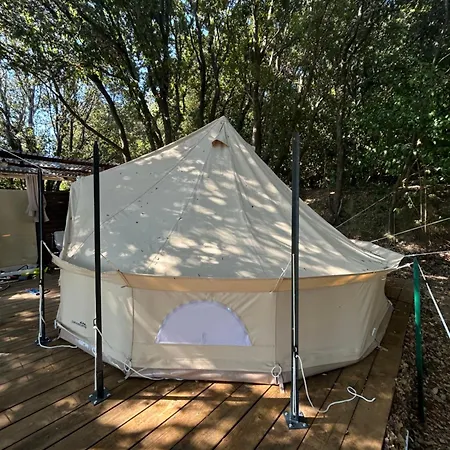 Tente Avec Vue Sur La Baie D'ajaccio Glamping Ajaccio (Corsica)