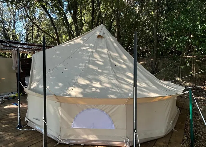 Tente Avec Vue Sur La Baie D'ajaccio Tente de luxe Ajaccio (Corsica)